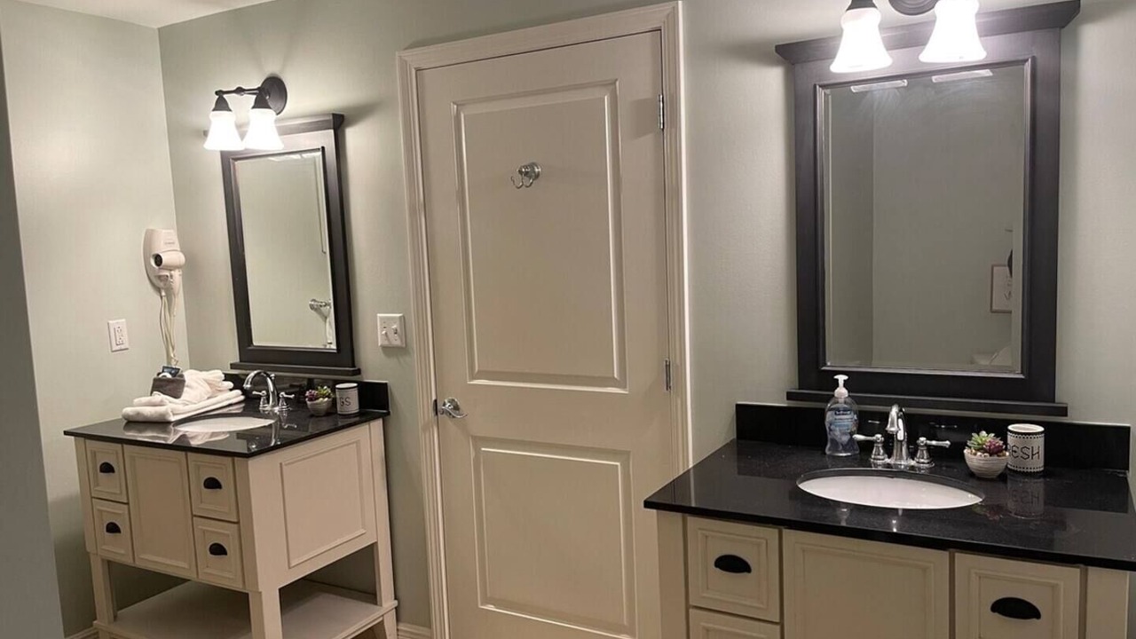 Photo of Bathroom in El Centro Beach