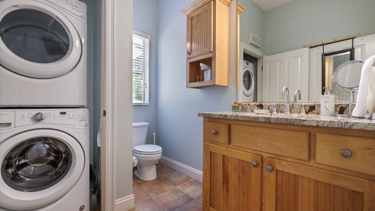 Photo of Bathroom in Summer Breeze