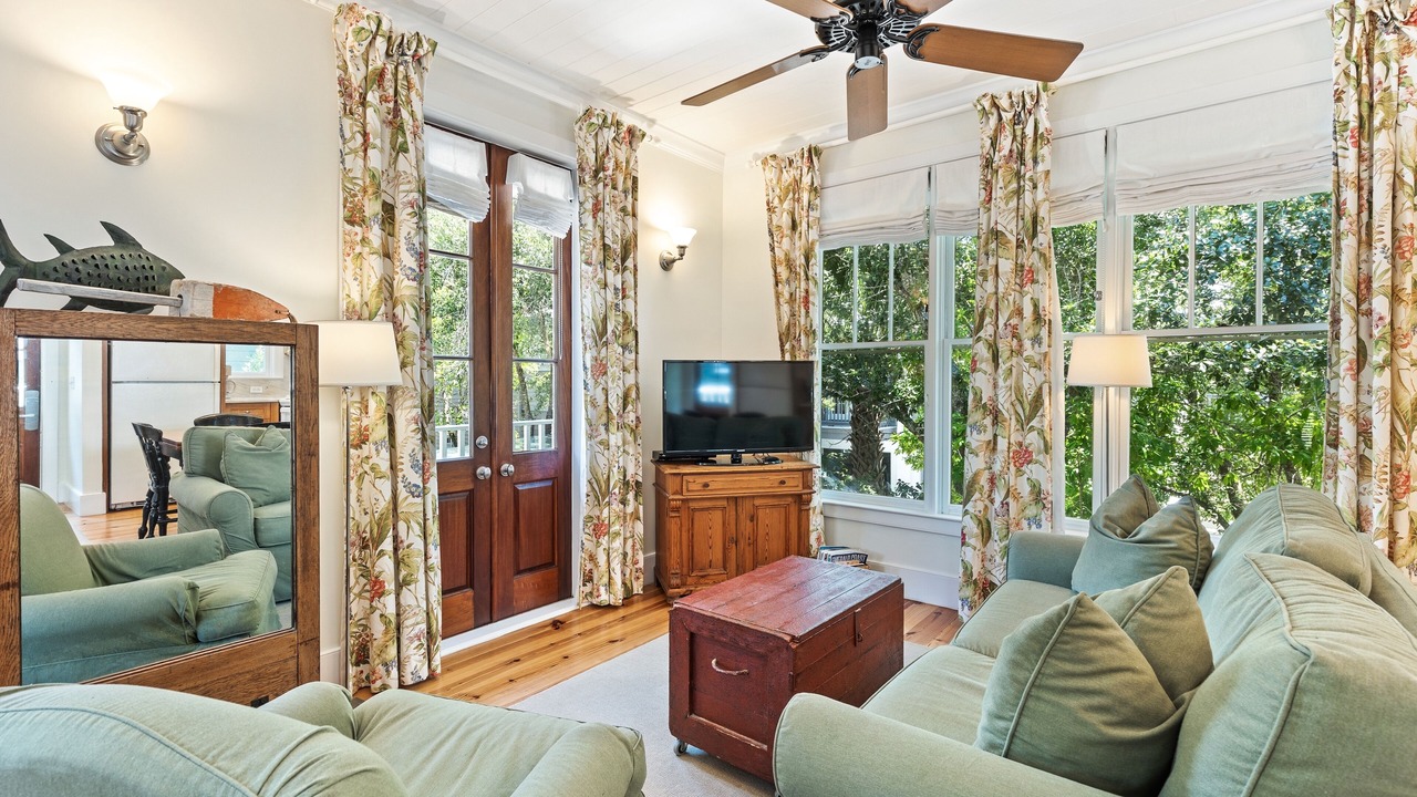 Photo of Livingroom in West Panama City Beach