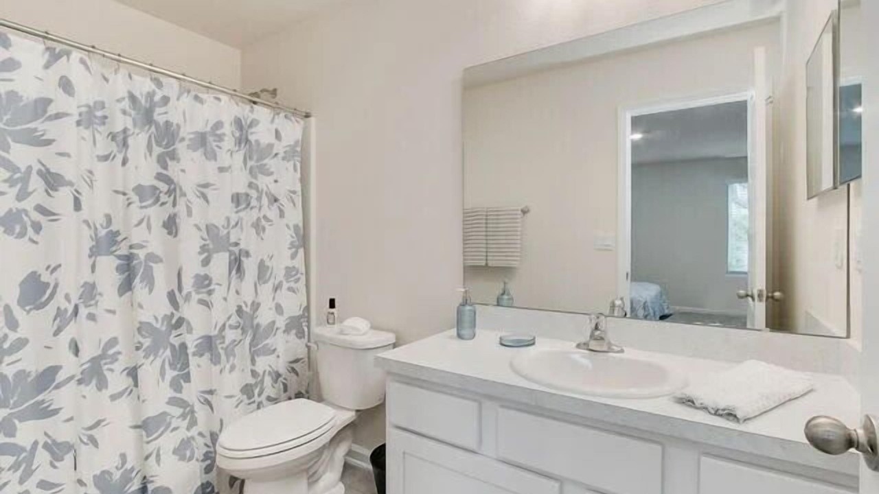 Photo of Bathroom in Baymeadows