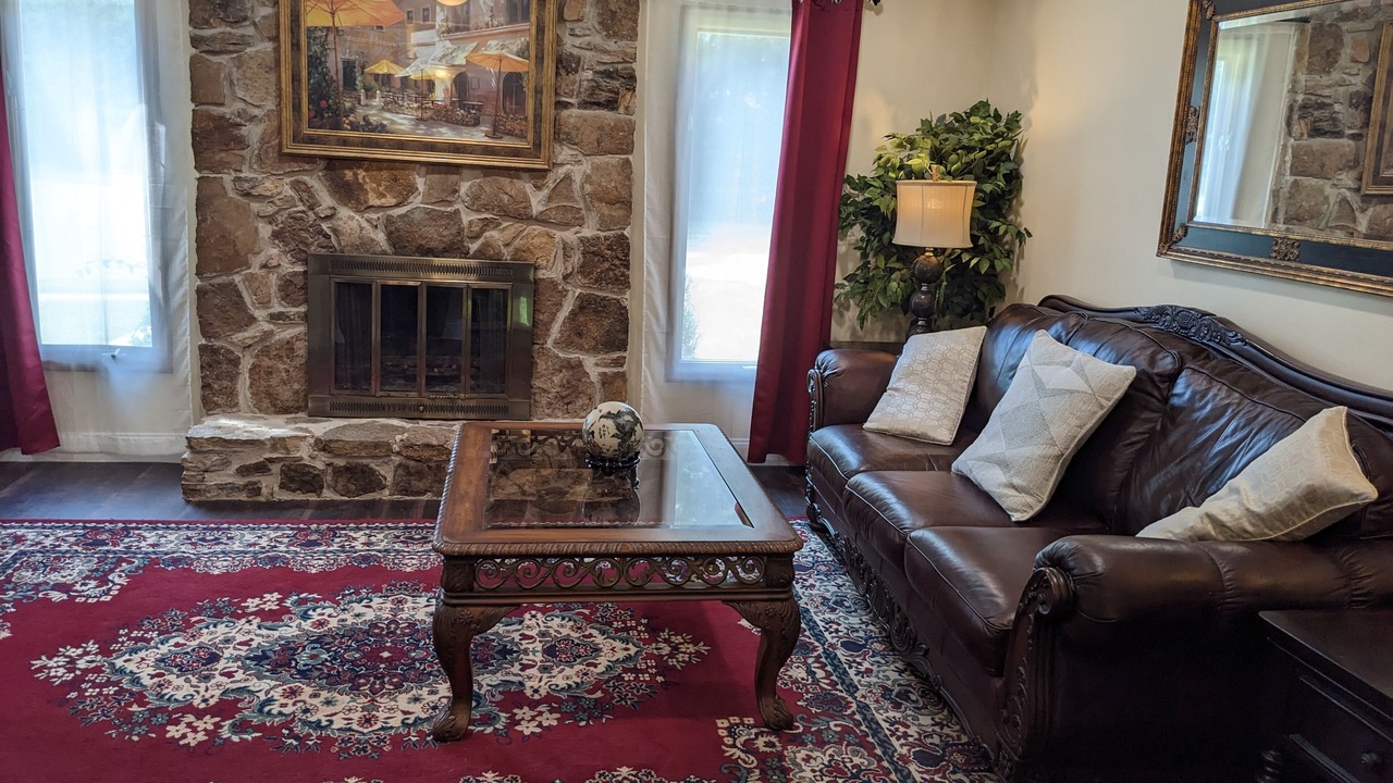 Photo of Livingroom in Huntsville