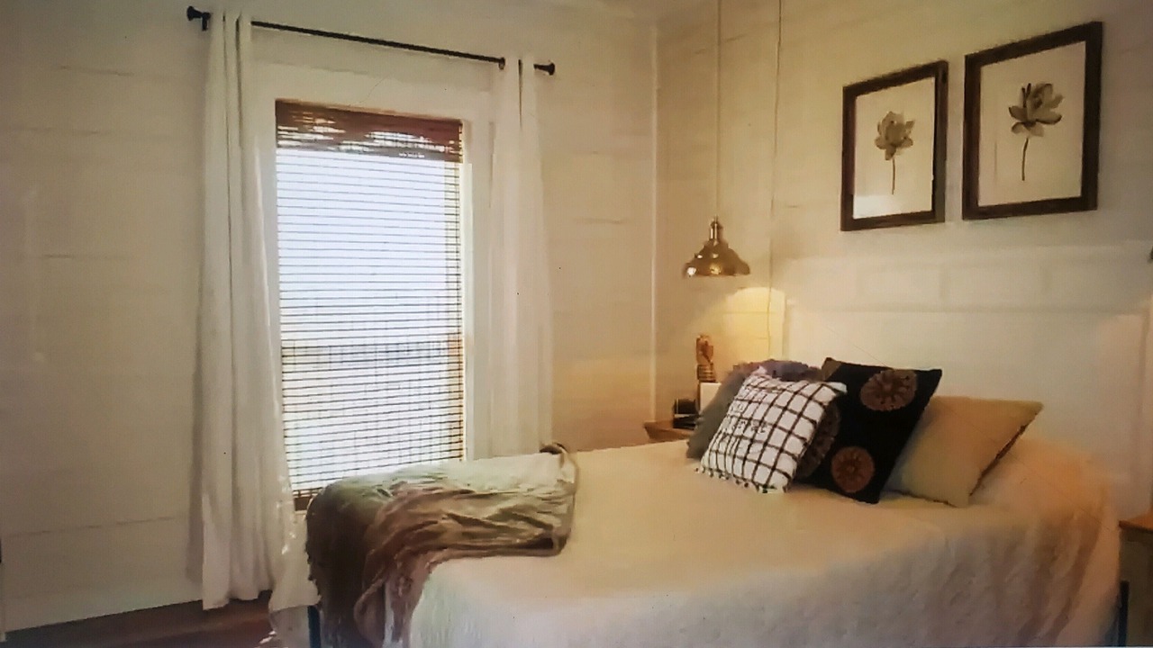 Photo of Bedroom in Port Bolivar