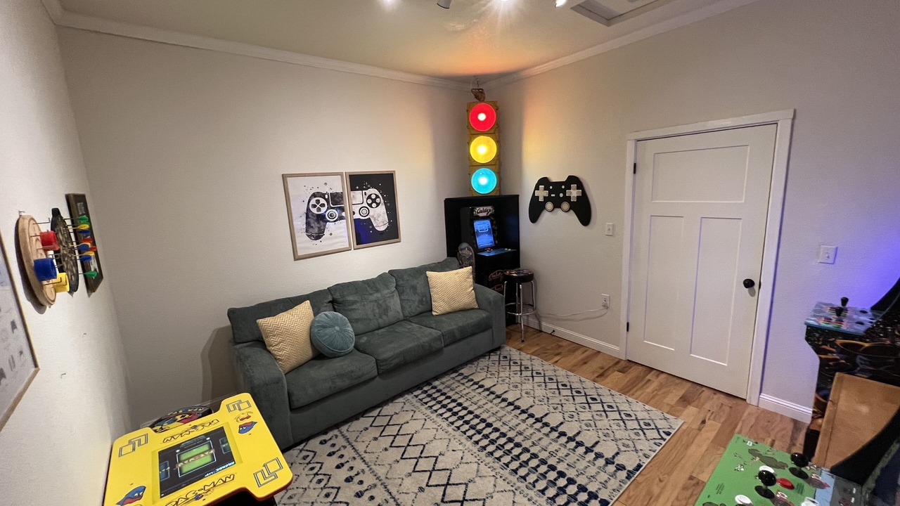 Photo of Livingroom in Guntersville