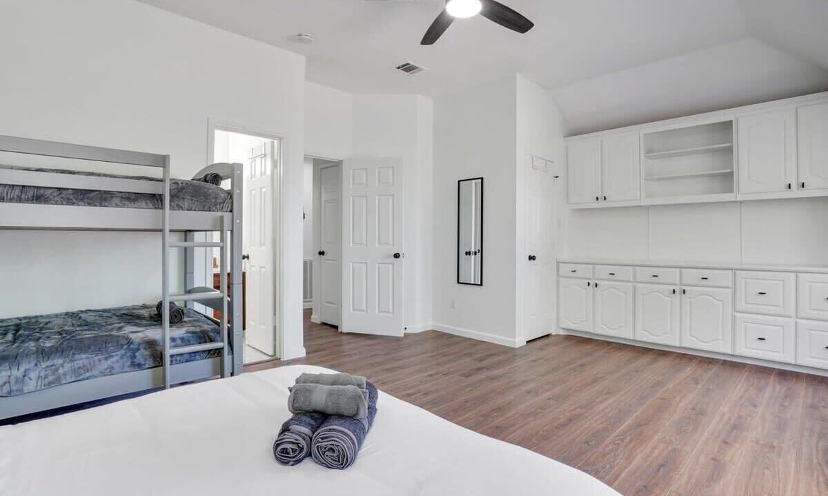Photo of Bedroom in Allen