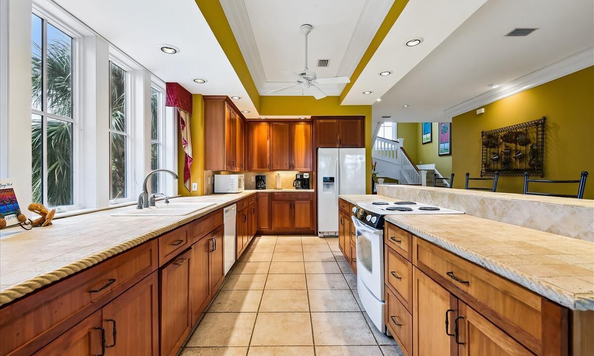 Photo of Kitchen in Sea Palm Village
