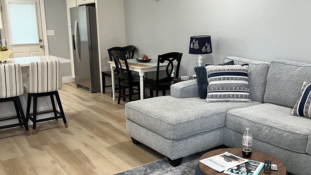 Photo of Livingroom in Silver Sands Beach