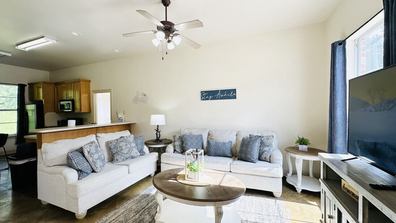 Photo of Livingroom in Pine Grove