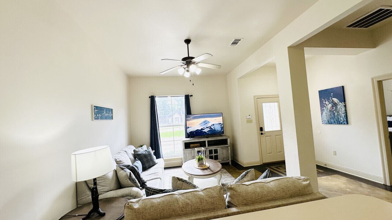 Photo of Livingroom in Pine Grove