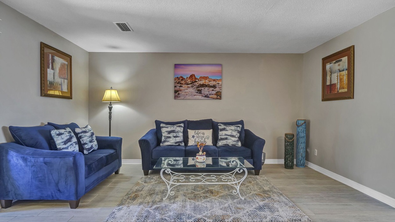 Photo of Livingroom in Mary Esther