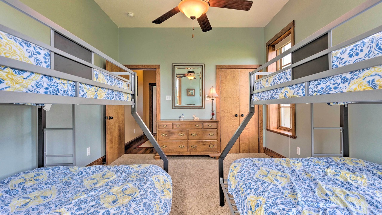 Photo of Bedroom in Waveland