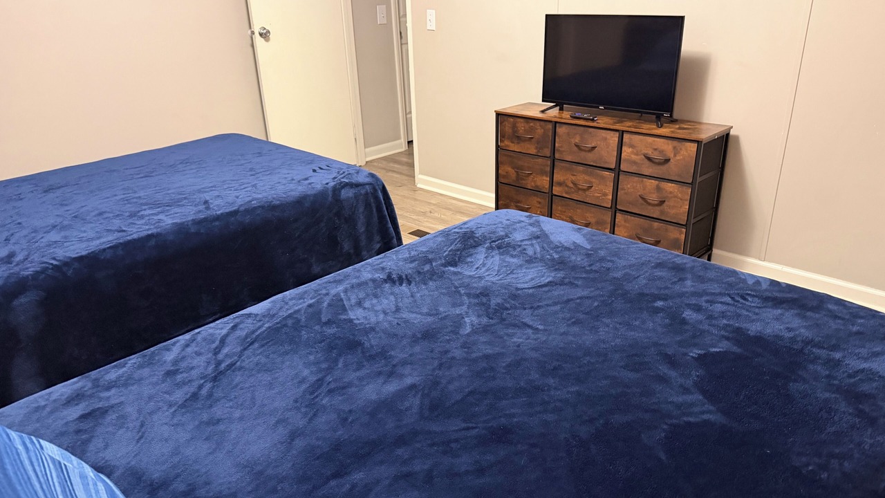 Photo of Bedroom in Sulphur