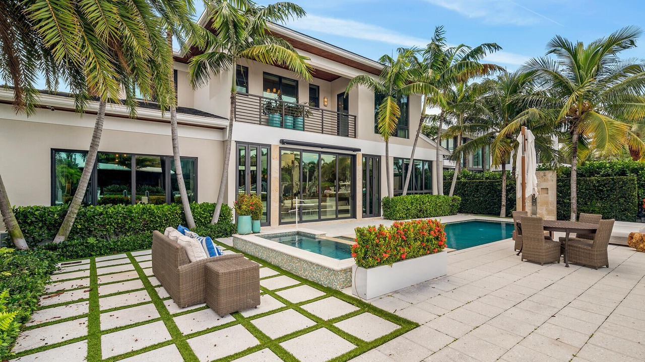 Photo of Outdoor in Riviera Isles