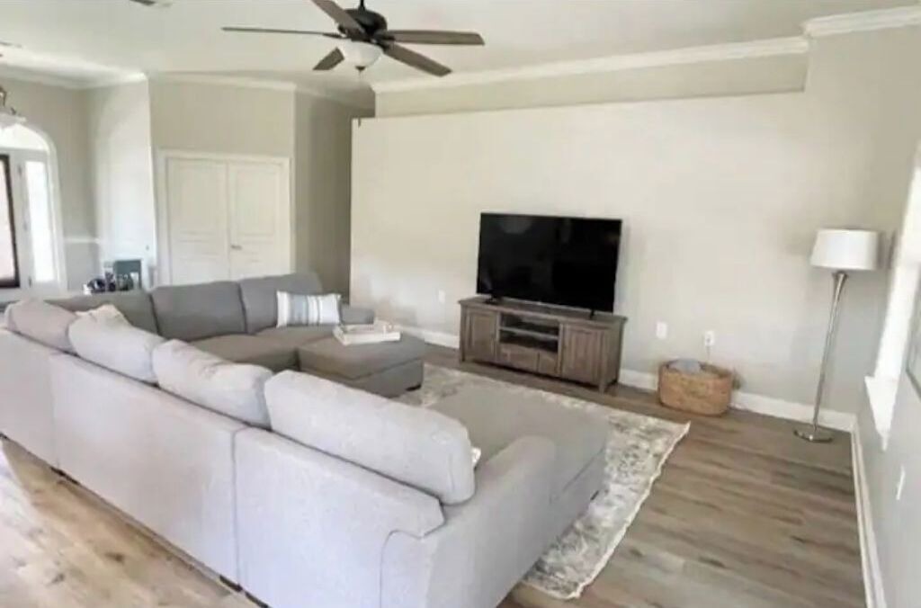 Photo of Livingroom in Gulf Breeze