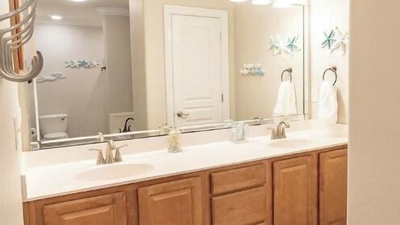 Photo of Bathroom in Gulf Breeze