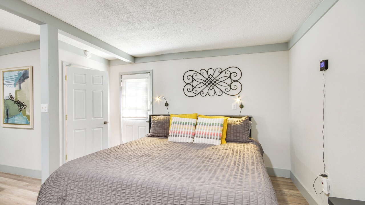 Photo of Bedroom in Greenwood