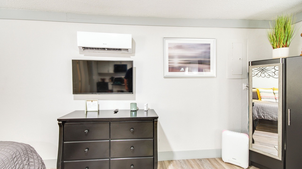 Photo of Bedroom in Greenwood