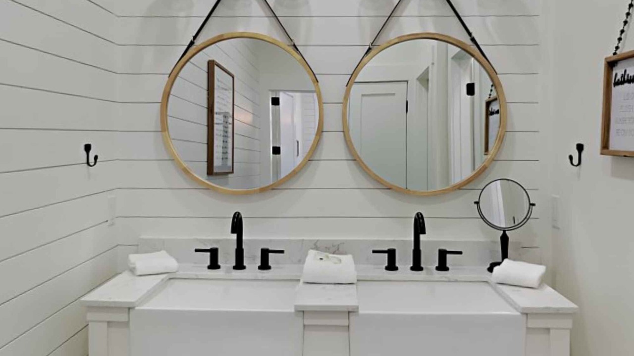 Photo of Bathroom in Sugarwood Beach