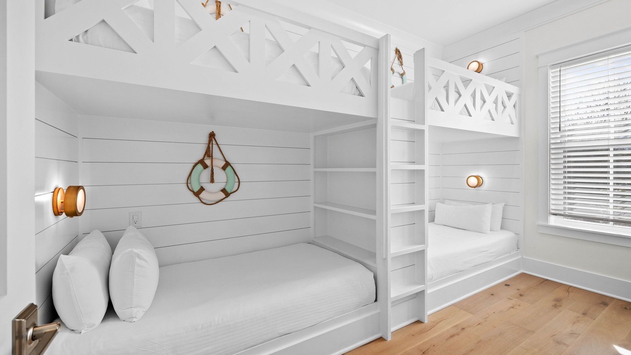 Photo of Bedroom in Lakeside at Blue Mountain Beach