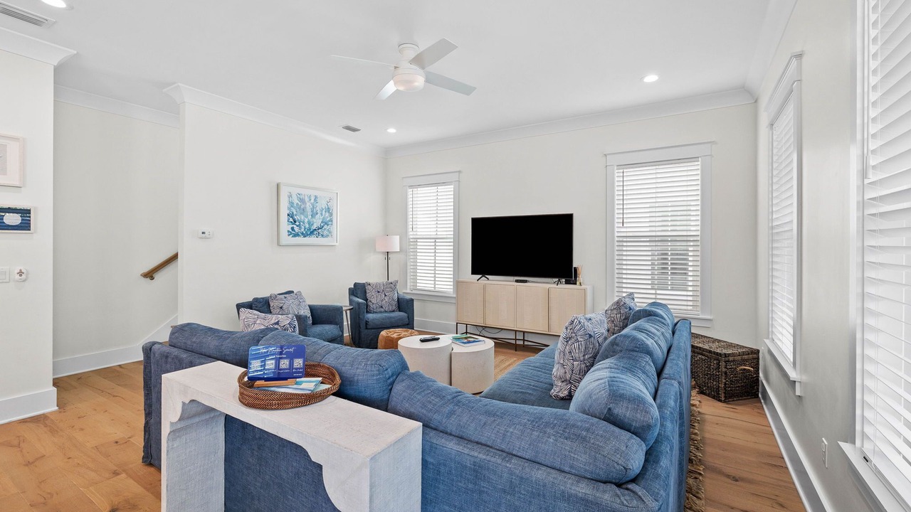 Photo of Livingroom in Lakeside at Blue Mountain Beach
