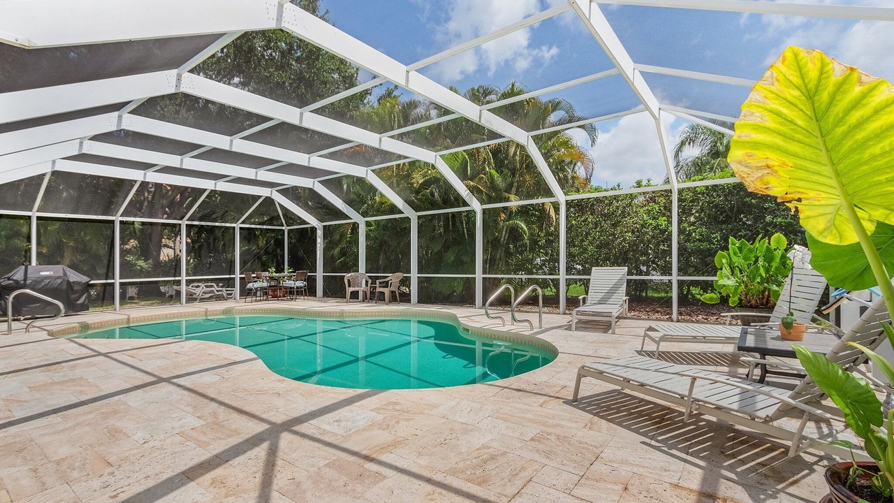 Photo of Outdoor in Crown Pointe