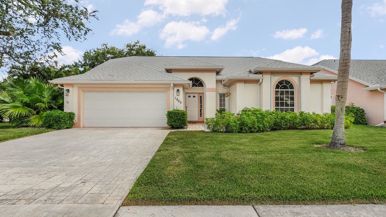 Photo of Outdoor in Crown Pointe