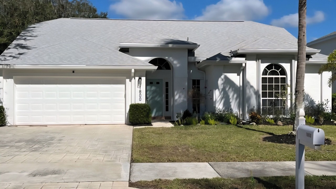 Photo of Outdoor in Crown Pointe