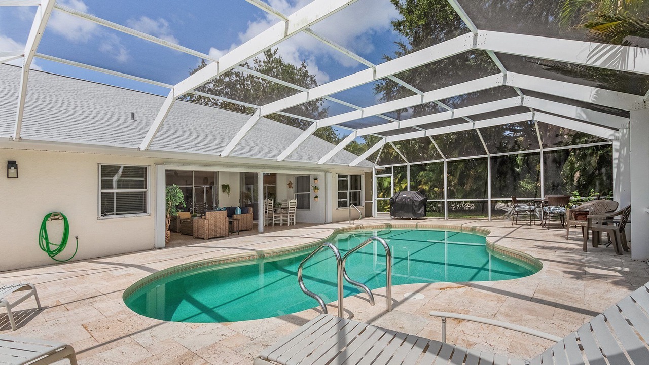 Photo of Outdoor in Crown Pointe