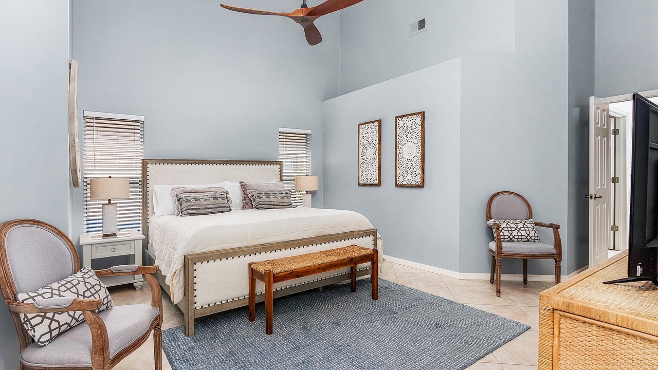 Photo of Bedroom in Crown Pointe