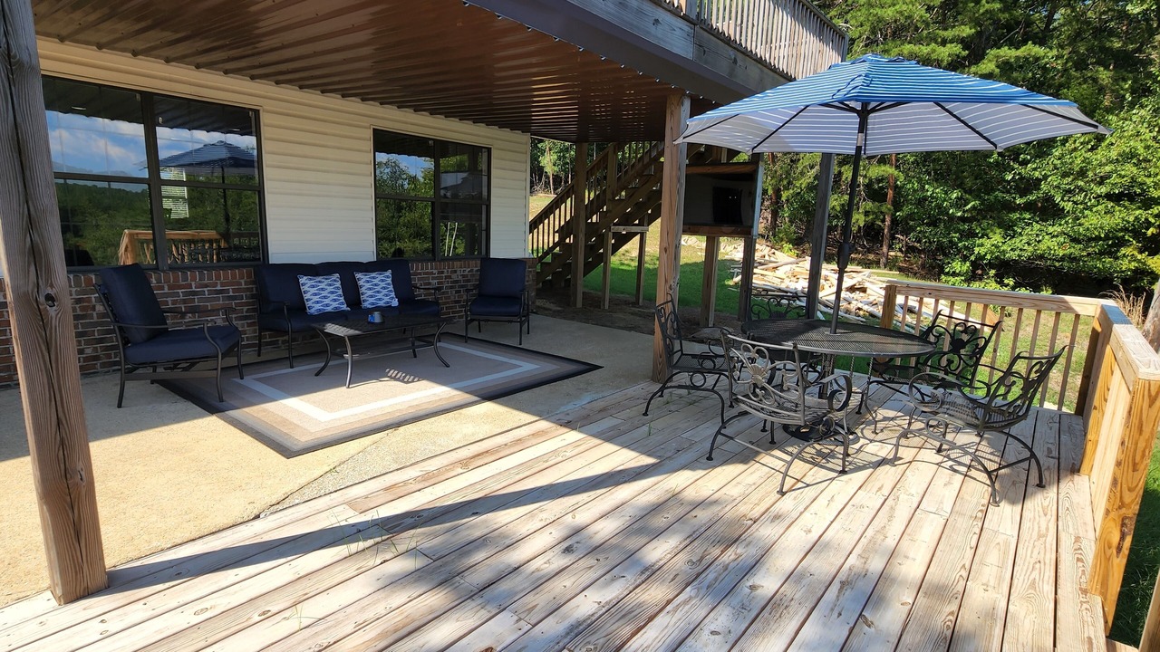 Photo of Outdoor in Samantha