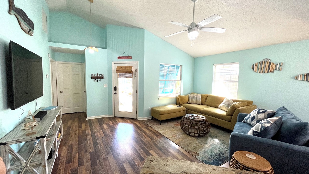 Photo of Livingroom in Riviera Beach
