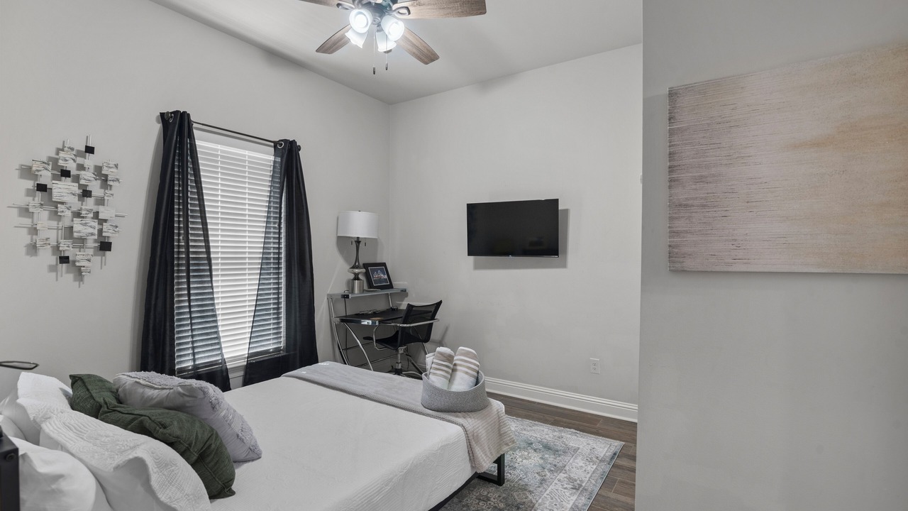 Photo of Bedroom in Shreveport