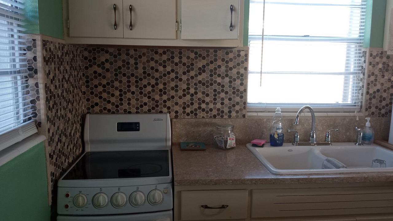 Photo of Kitchen in Kiska Beach