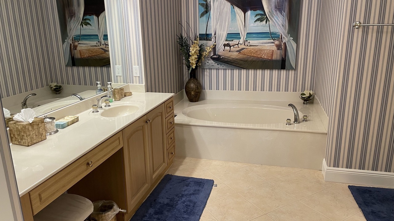 Photo of Bathroom in Naples