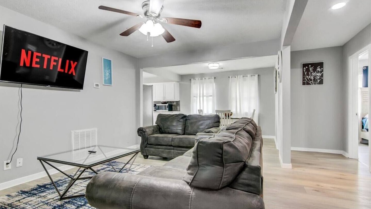 Photo of Livingroom in Bridge City