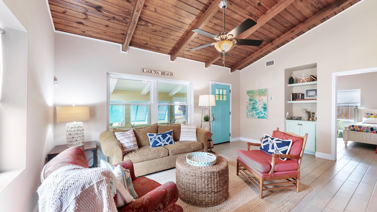 Photo of Bedroom in Laguna Beach Estates