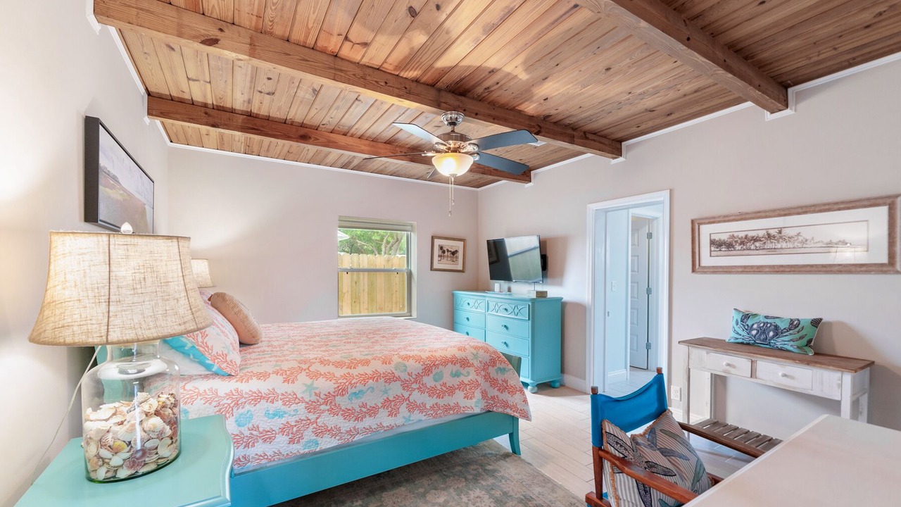 Photo of Bedroom in Laguna Beach Estates