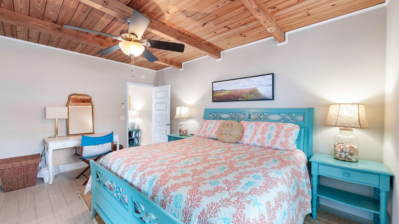 Photo of Bedroom in Laguna Beach Estates