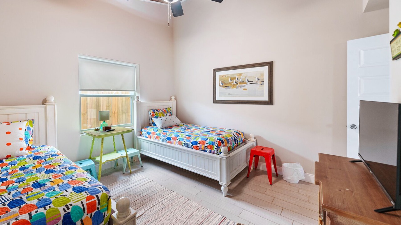Photo of Bedroom in Laguna Beach Estates