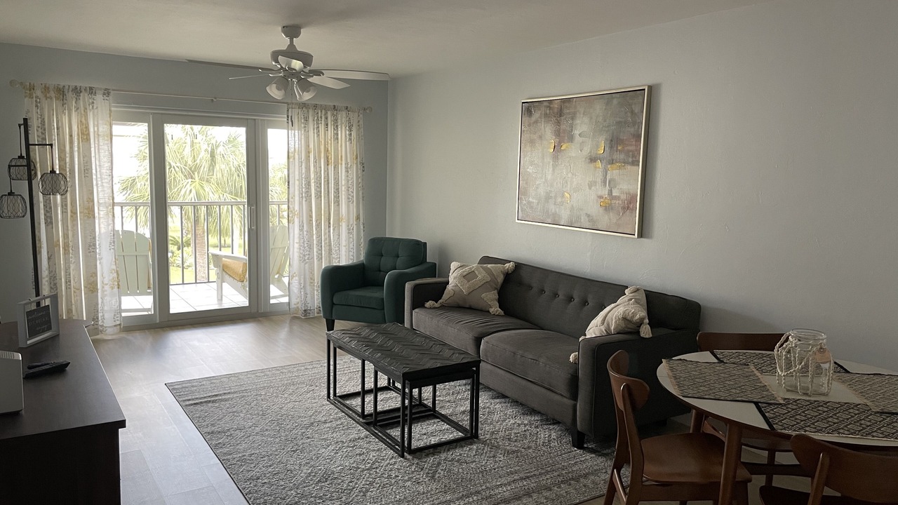 Photo of Livingroom in Naples