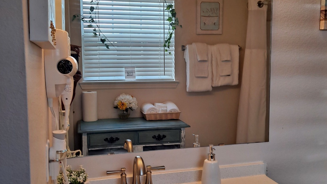 Photo of Bathroom in North Northwest Pensacola