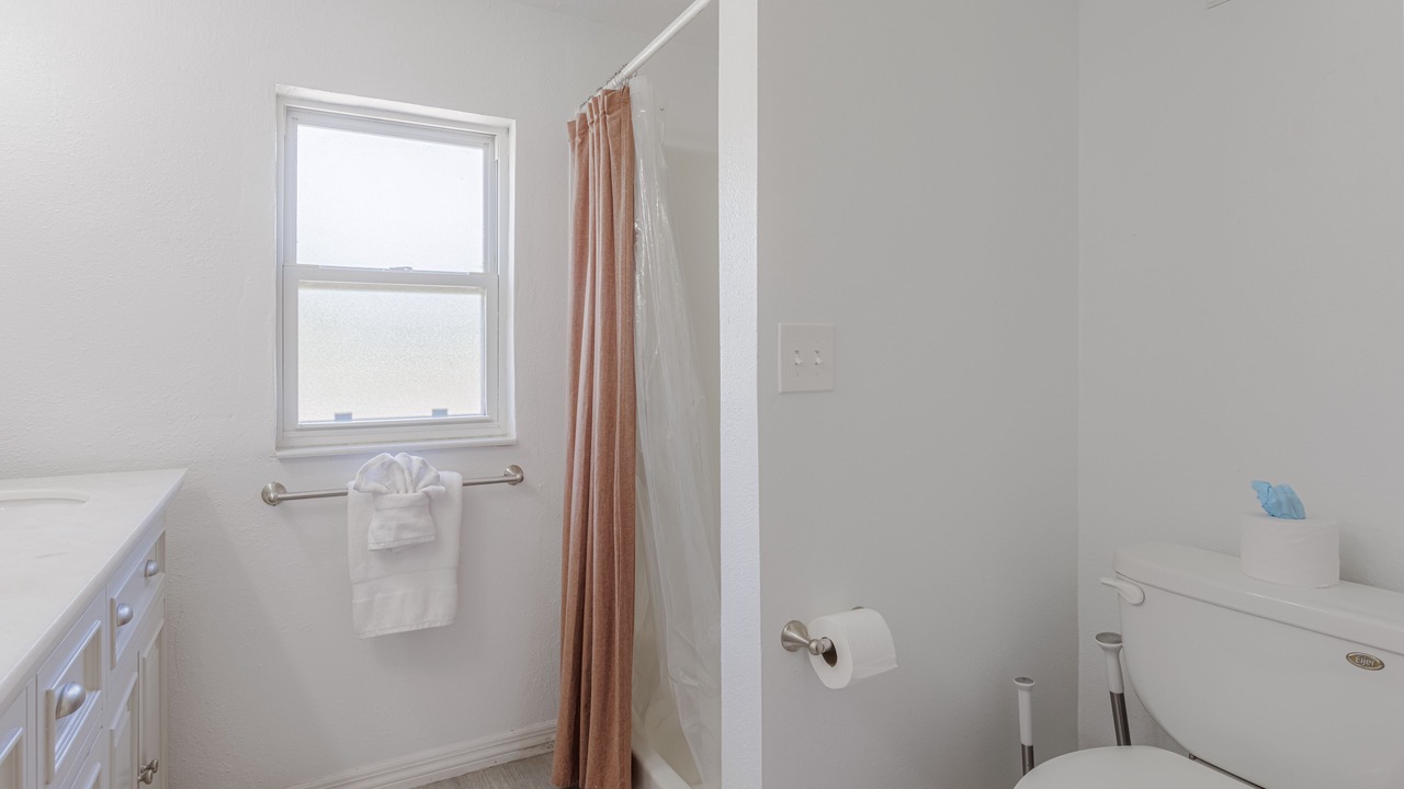 Photo of Bathroom in Southeast Pensacola