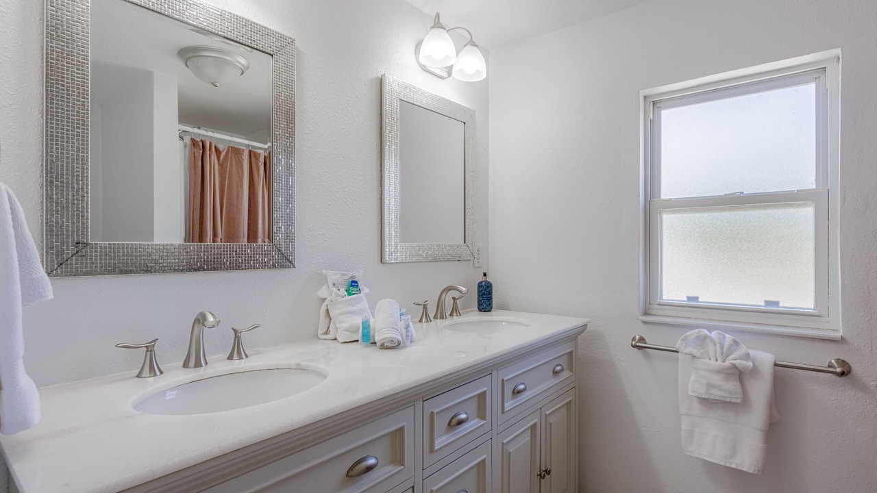 Photo of Bathroom in Southeast Pensacola