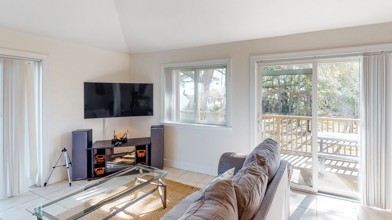 Photo of Livingroom in Eastpoint