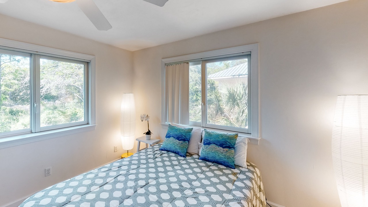 Photo of Bedroom in Eastpoint