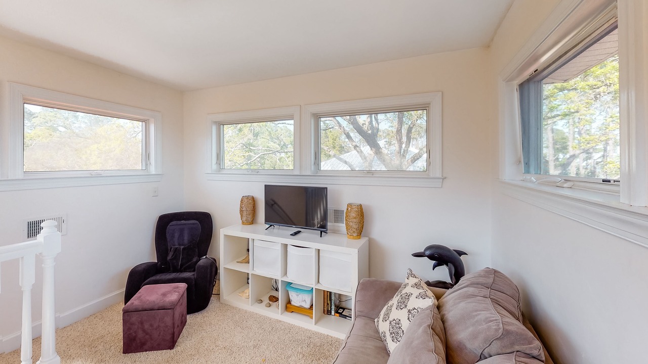 Photo of Livingroom in Eastpoint