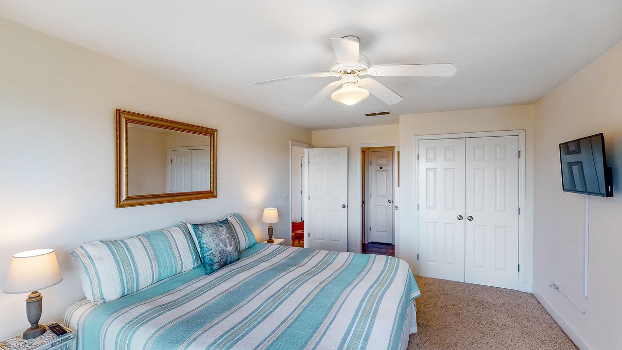 Photo of Bedroom in Eastpoint