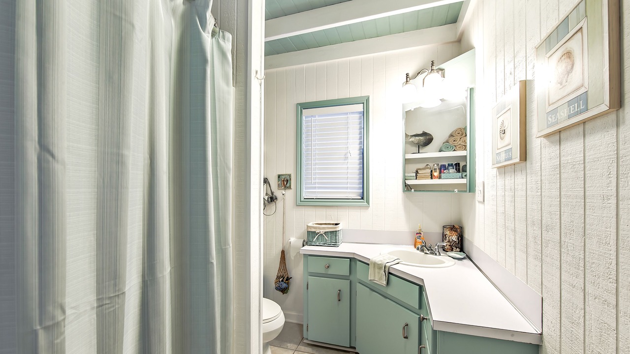 Photo of Bathroom in Chauvin