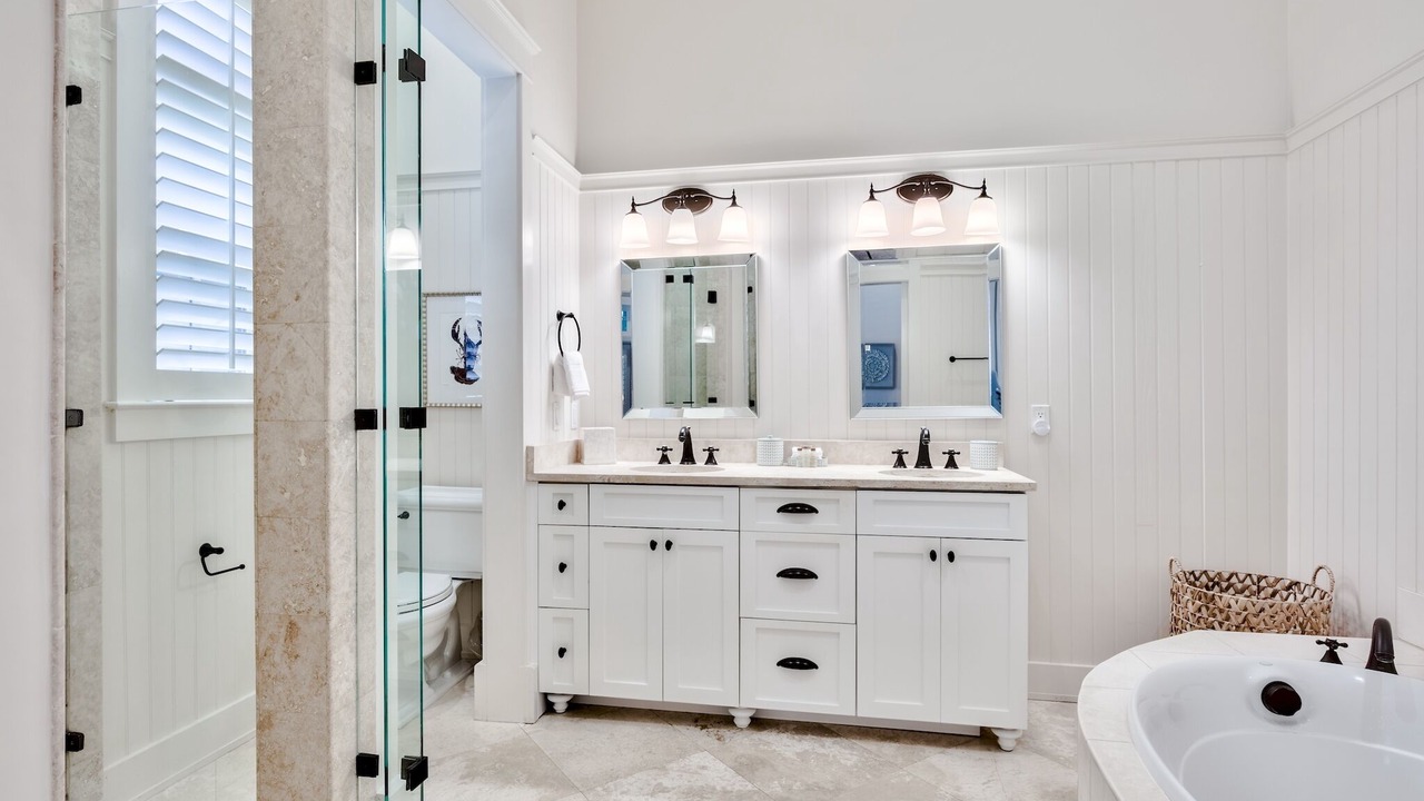 Photo of Bathroom in Forest District