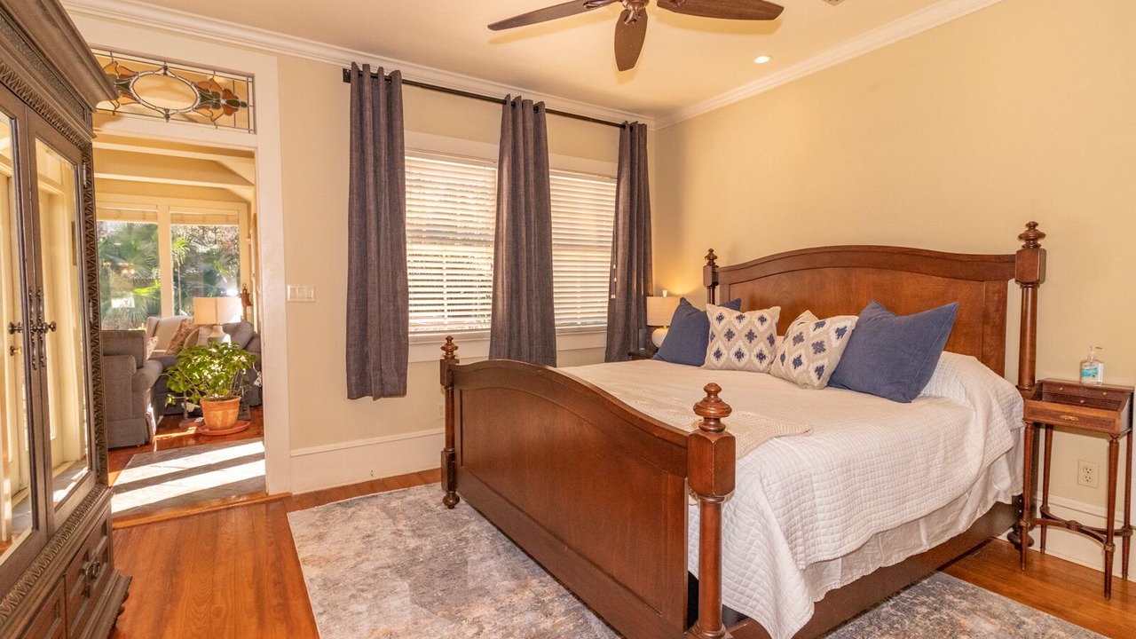 Photo of Bedroom in Madisonville