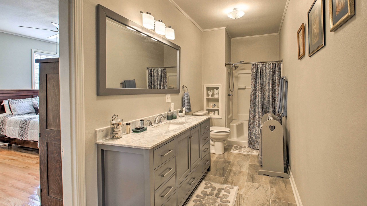 Photo of Bathroom in Delight